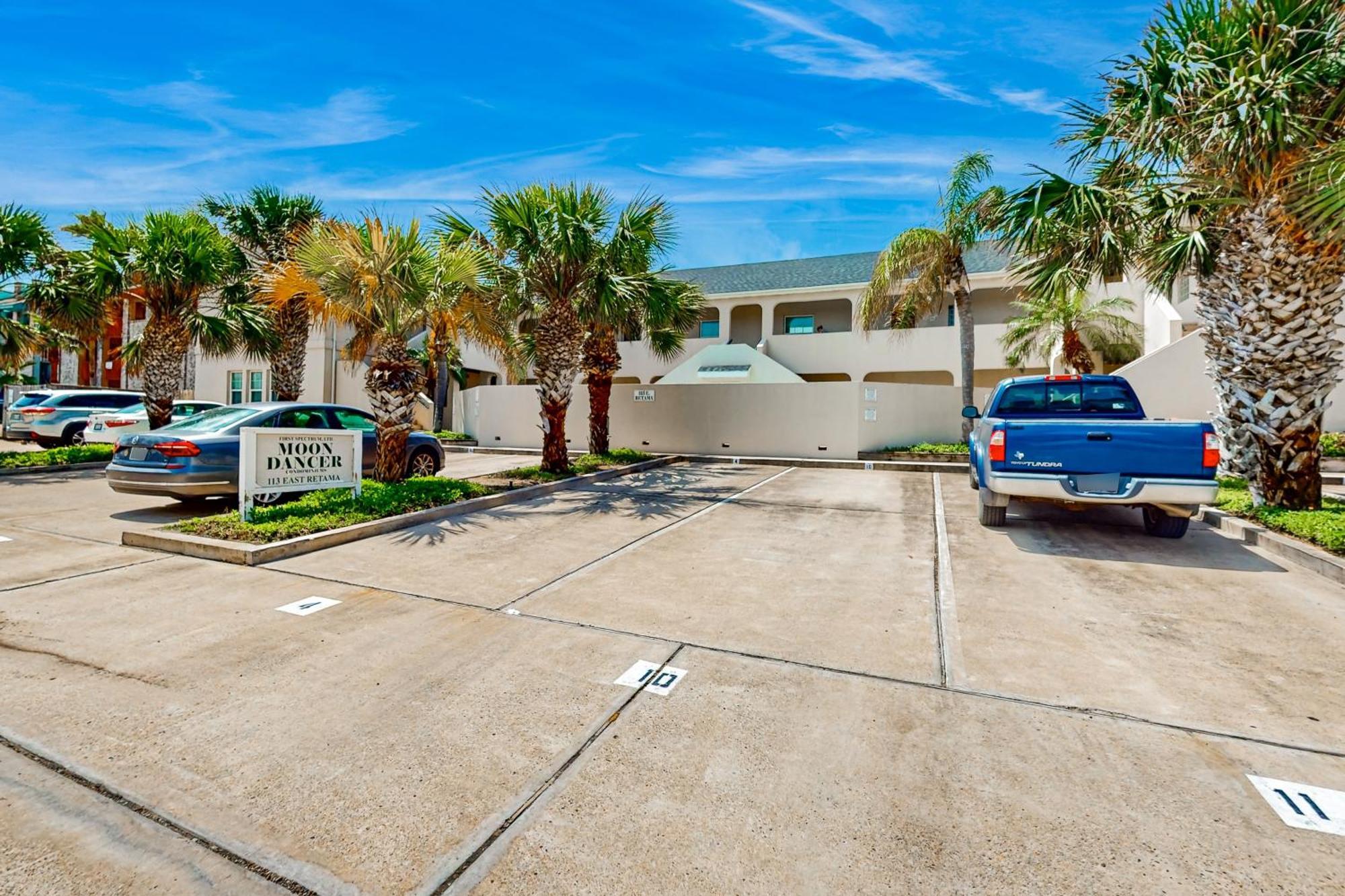 Moon Dancer Condominiums South Padre Island Room photo